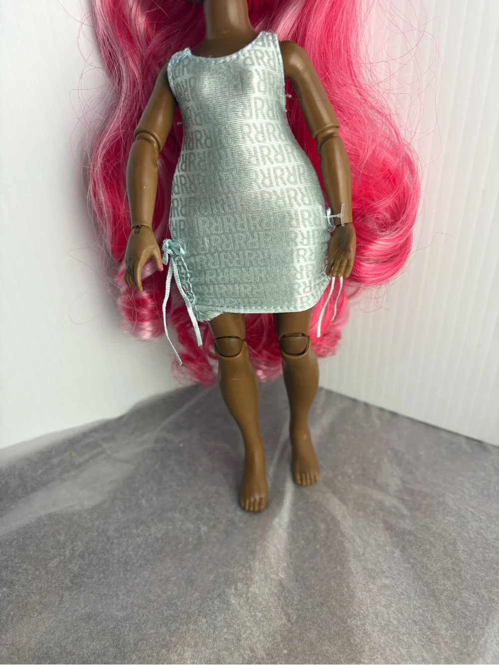Rainbow High Doll Pink Hair / Silver Dress MGA 2020